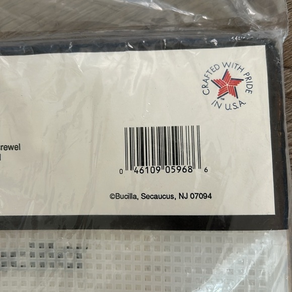 Vintage Bucilla Pre-Cut Plastic Canvas Kit Mr & Mrs Bunny 5968 NOS NIP 80s 90s - Picture 8 of 8